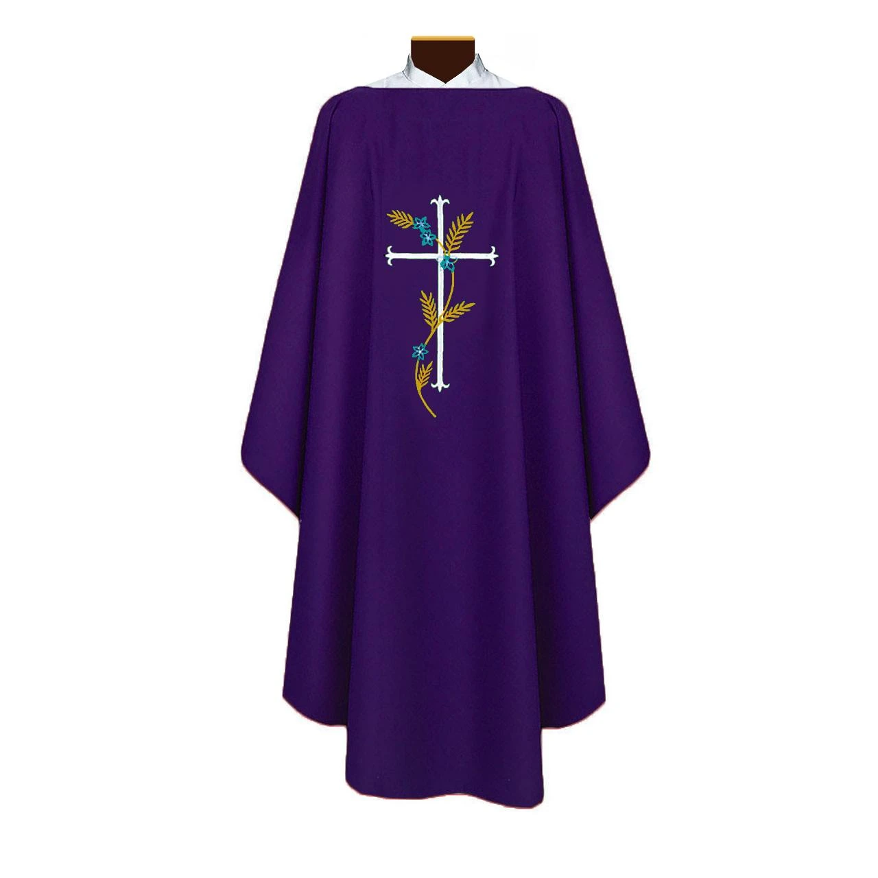 BV 871 Chasuble with Embroidery Violet