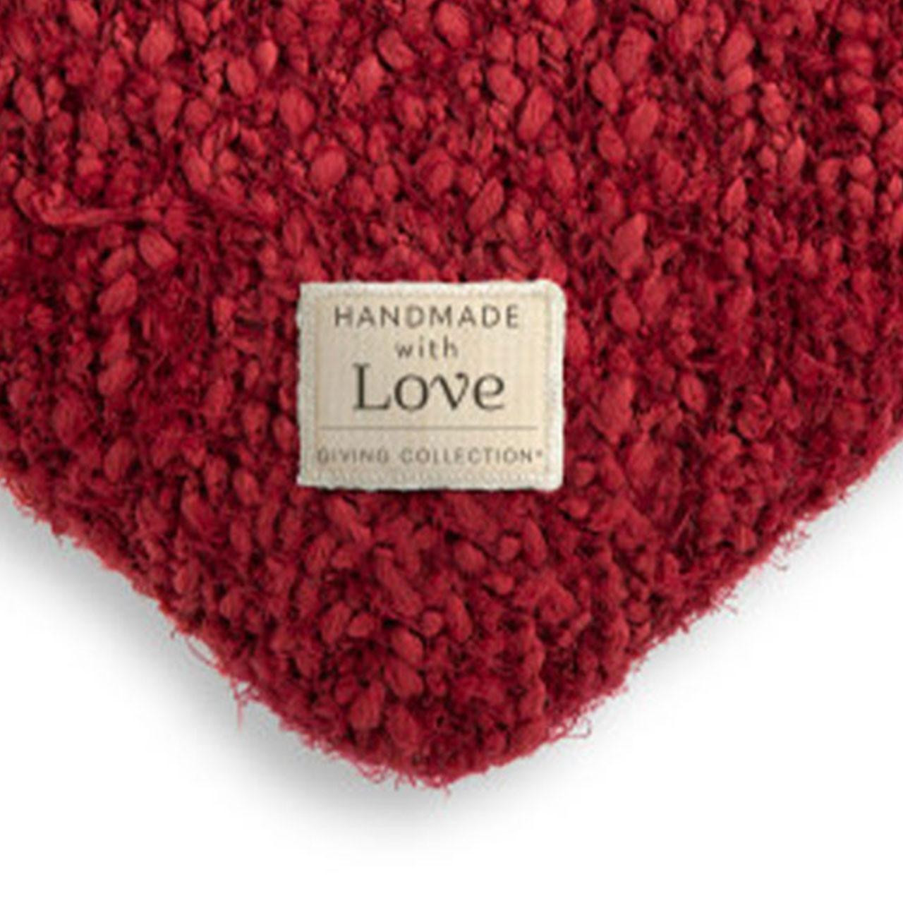 Detail photo of the heart pillow label