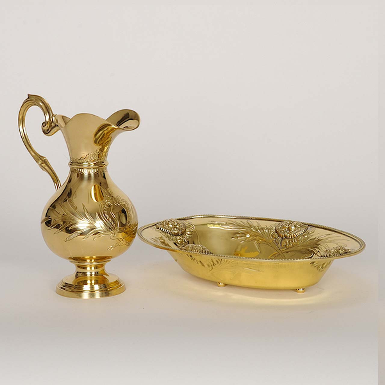 H-322 Ewer and Basin