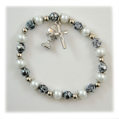 First Communion Gift for Girls First Holy Communion Bracelet Pearl Bracelet  with Cross for First Communion Baptism Jewelry Christening Gift (Silver) :  Amazon.ca: Clothing, Shoes & Accessories