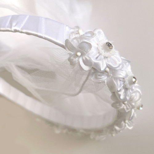 Detail of the T-43 Floral Headband with Veil