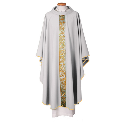65/016418  Chasuble from Gamma White