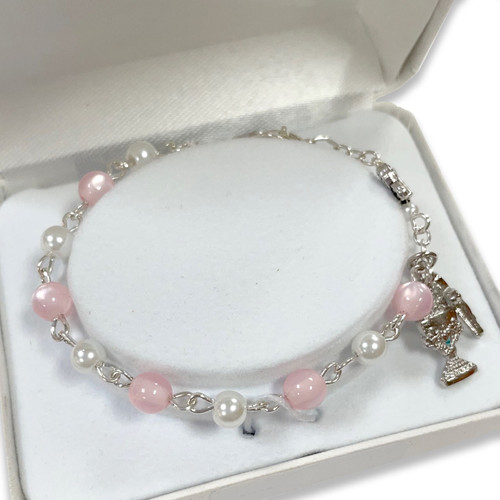 The gift box for the Pink First Communion Bracelet with Butterfly