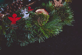 The Tradition of Catholic Advent Candles and Wreaths