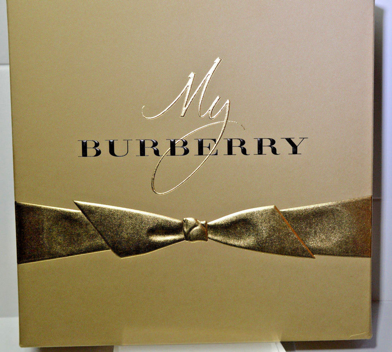 My Burberry Eau de Parfum 90ml. Bathing Gel Moussant 75ml. Body Lotion 75ml.