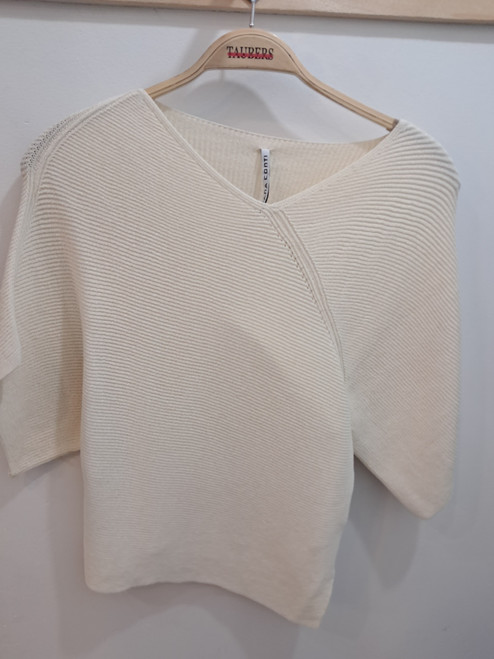 IVORY RIBBED PULLOVER