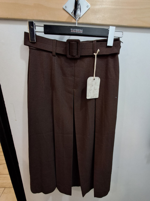 BROWN PLEATED SKIRT WITH BELT