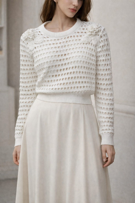 IVORY KNIT PULLOVER FLOWER DESIGN