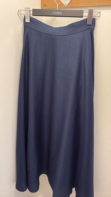 NAVY FLAIR SKIRT