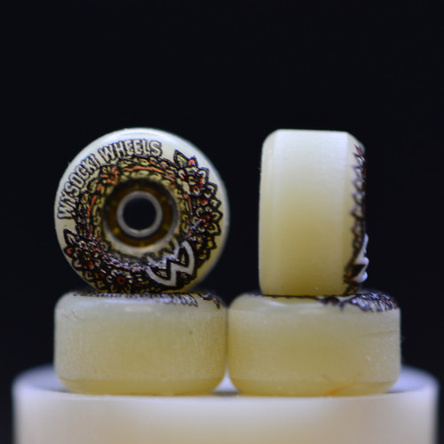 Flowers 8.1mm  60D Conical Tan  