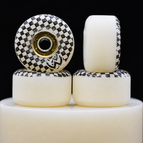 Bones Hwite Checkered 8.1mm  95A Conical  
