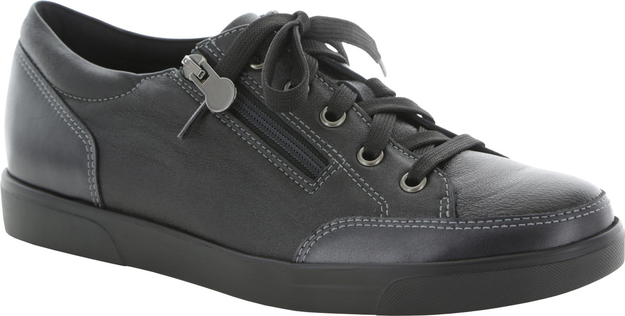 Munro deals gabbie shoes