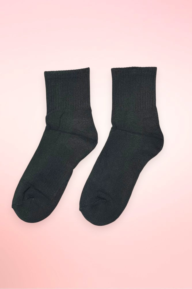 Black Ribbed Cotton Ankle Crew Socks for Women