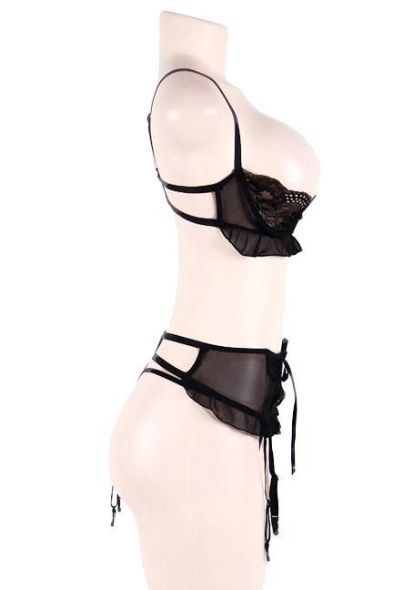 Dominique Garter Shelf Cupless Bra Set