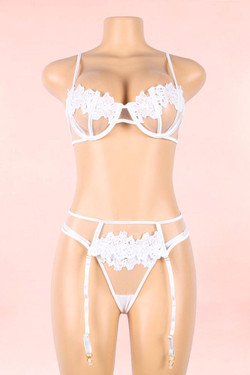 Madeline Plus Size White Bra Garter Belt Lingerie Set Madeline Plus Size White Bra Garter Belt Lingerie Set