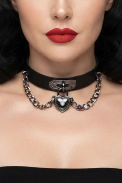 Dangling Heart chain choker necklace.