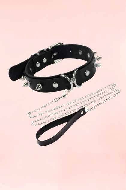 Black Spike Pleather Choker with Leash.