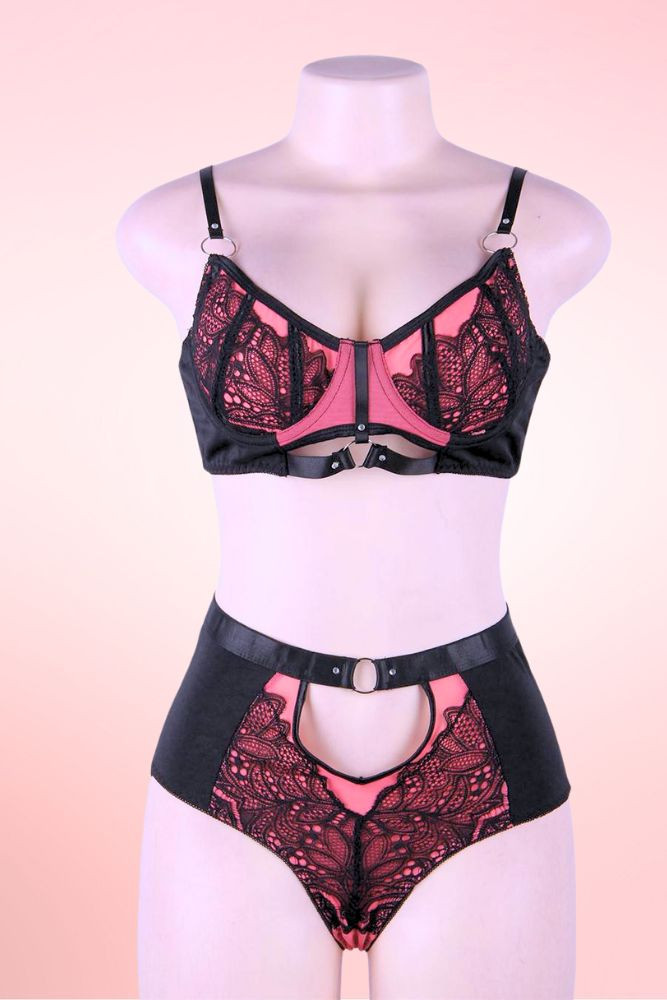Trixie Pink Plus Size Retro Bra and Panty Set