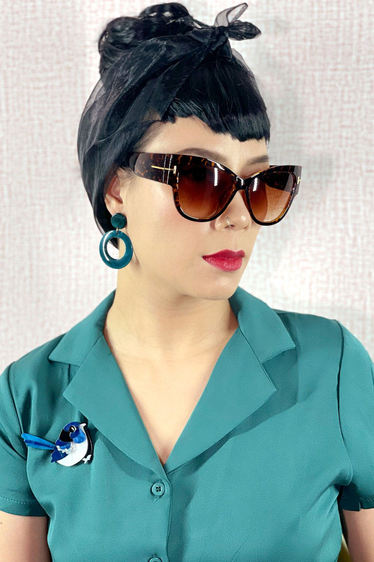 Frankie Tortoise Amber Wide Cat Eye Retro Sunglasses