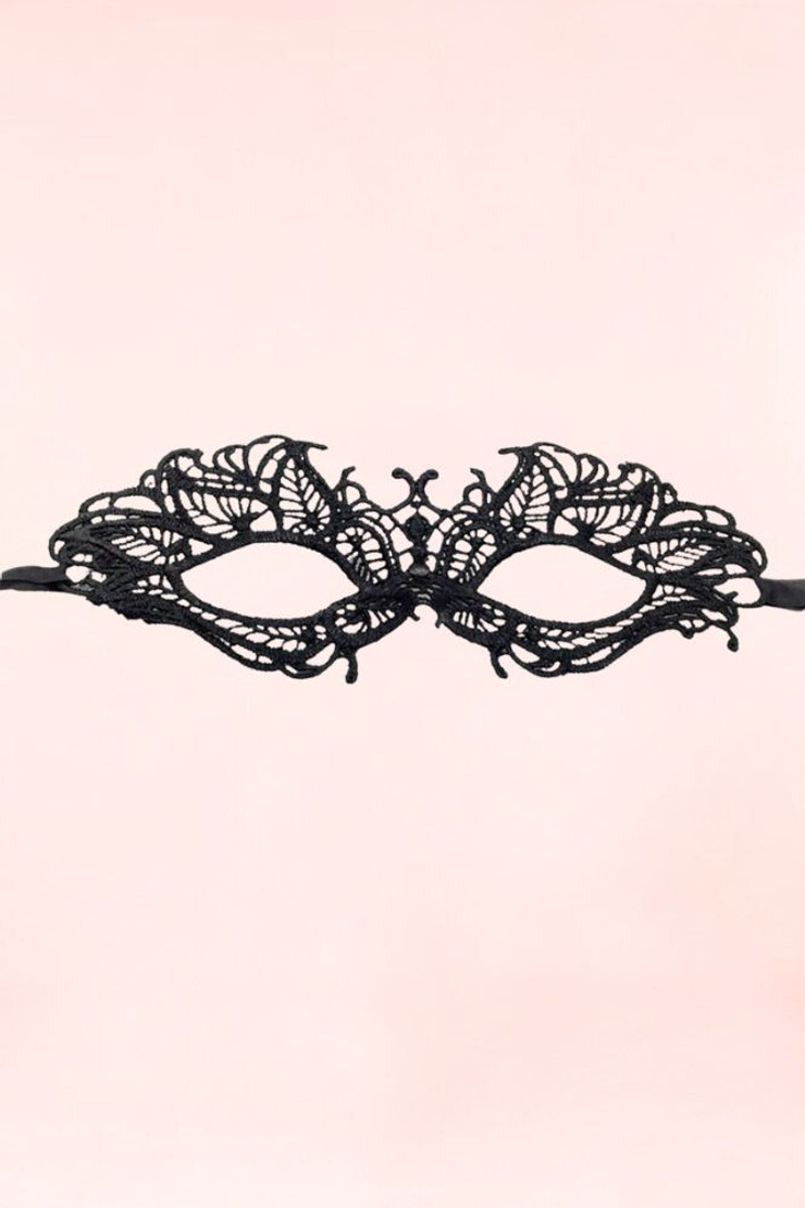 Bat Lace Mask.
