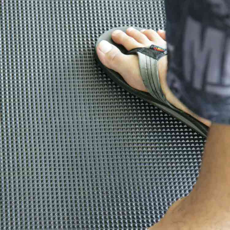 "SuperGrip Scraper" Rubber Mats and Runners