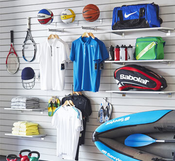 wooden-clothes-hangers
