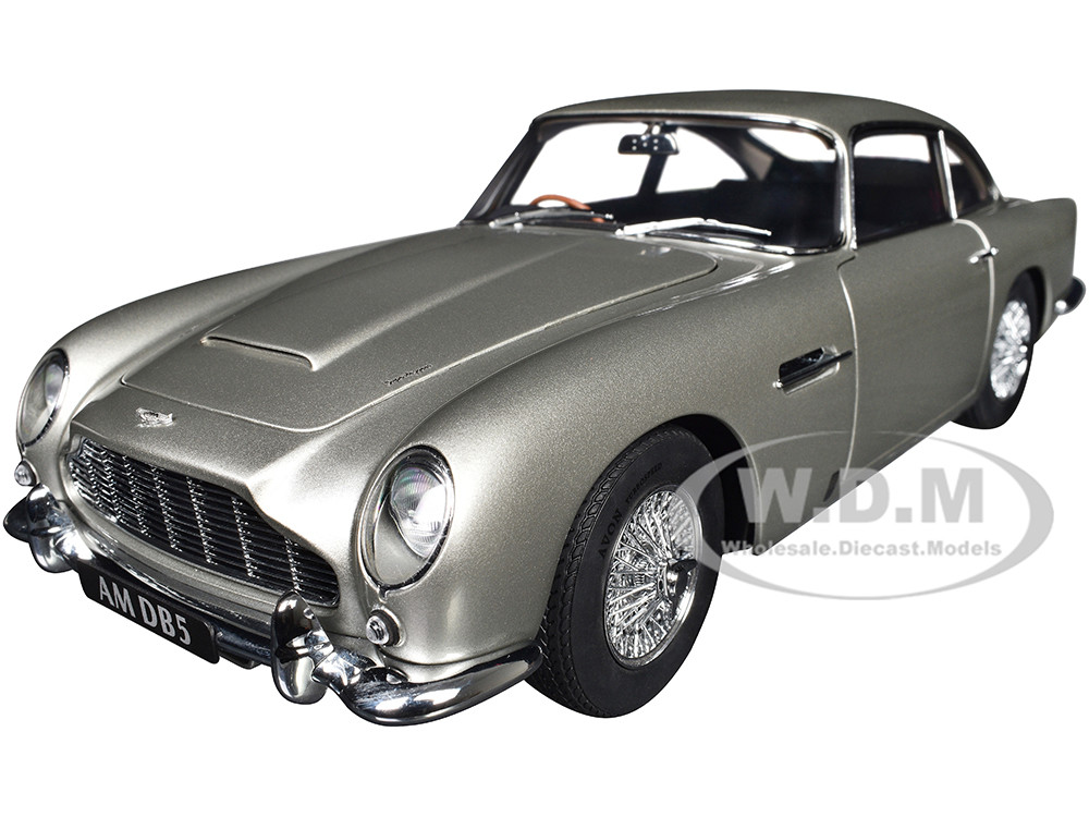 Aston Martin DB5 RHD (Right Hand Drive) Birch Silver 1/18 Model