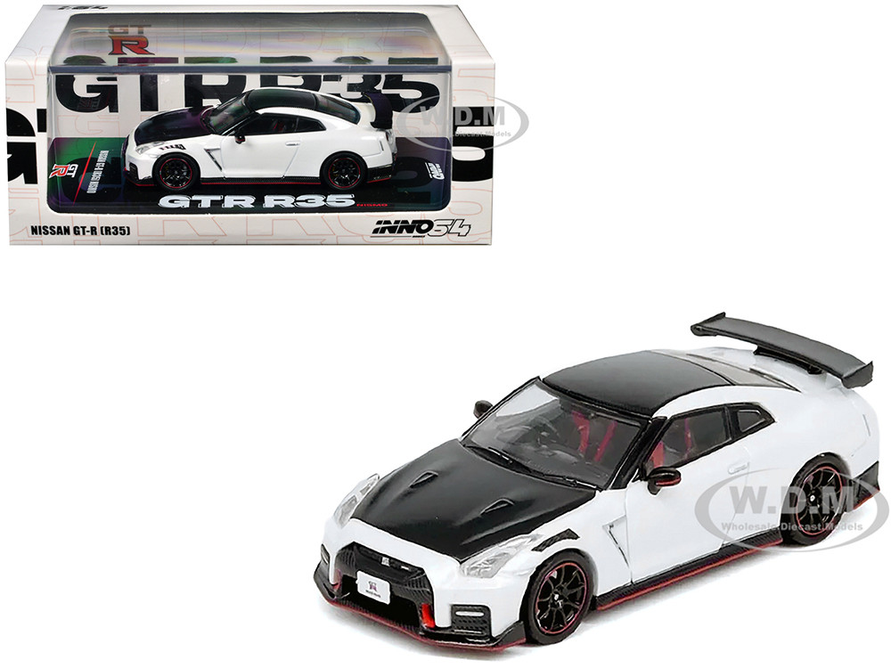 Nissan GT-R (R35) Nismo RHD (Right Hand Drive) White with Carbon