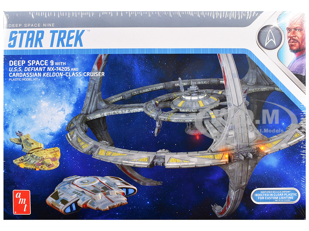 Skill 2 Model Kit Deep Space 9 Space Station with USS Defiant NX