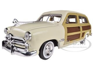 1949 Ford Woody Beige 1/24 Diecast Model Car Motormax 73260