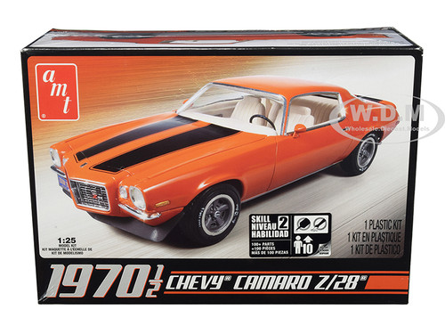 Skill 2 Model Kit 1970 1/2 Chevrolet Camaro Z/28 1/25 Scale Model AMT AMT635 L