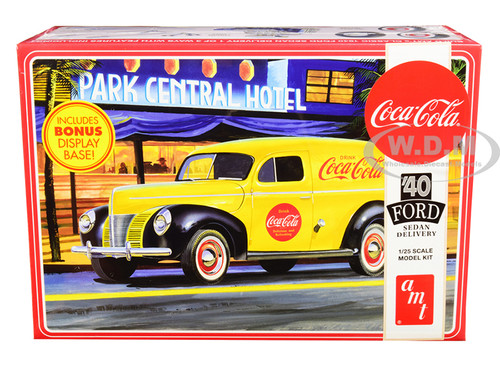 Skill 3 Model Kit 1940 Ford Sedan Delivery Van Coca Cola Display Base 1/25 Scale Model AMT AMT1161