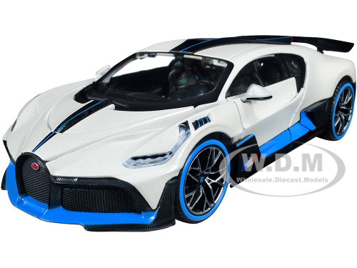 Bugatti Divo Satin White Metallic with Carbon and Blue Accents Special Edition 1/24 Diecast Model Car Maisto 31526w