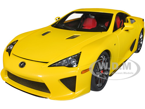 Lexus LFA Pearl Yellow Red Black Interior 1/18 Model Car Autoart 78854
