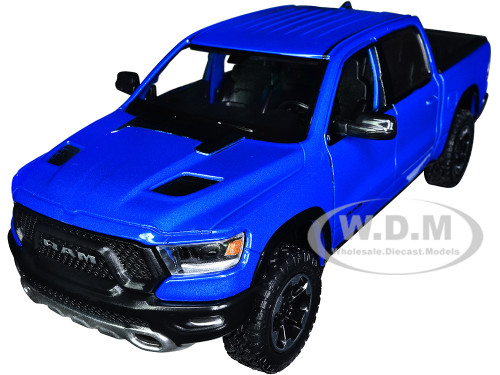 2019 RAM Rebel 1500 Crew Cab Pickup Truck Blue Metallic American Classics Series 1/24 1/27 Diecast Model Car Motormax 79358BL