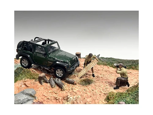 4X4 Mechanics 2 Piece Diecast Figure Set 4 for 1/43 Scale Models American Diorama AD43004