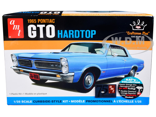 Skill 2 Model Kit 1965 Pontiac GTO Hardtop Craftsman Plus Series 1/25 Scale Model AMT AMT1410M