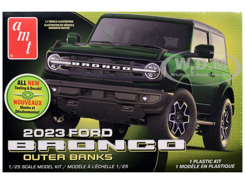 Skill 2 Model Kit 2023 Ford Bronco Outer Banks 1/25 Scale Model AMT AMT1345M