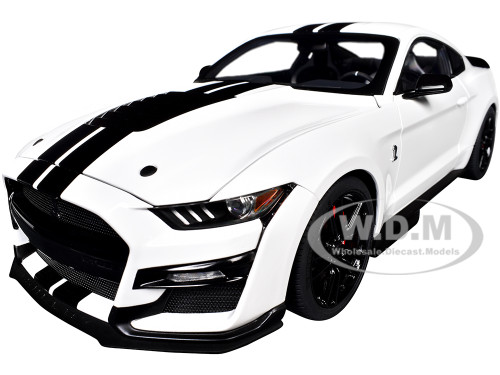 Ford Mustang Shelby GT500 Oxford White with Black Stripes 1/18 Model Car Autoart 73095