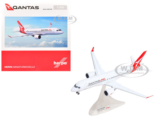 Airbus A220 300 Commercial Aircraft QantasLink VH X4B White with Red Tail 1/200 Diecast Model Airplane Herpa HE573184
