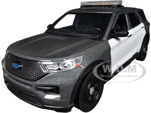 2022 Ford Police Interceptor Utility Gray Metallic with White Doors Builder s Kit with Flashing Light Bar and Front and Rear Lights and Sounds 1/24 Diecast Model Car Motormax 79541-BB-GRYW