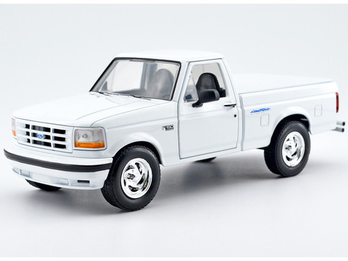 1993 Ford F 150 SVT Lightning Pickup Truck White Maxx Design Series 1/24 Diecast Model Car Motormax 79398W