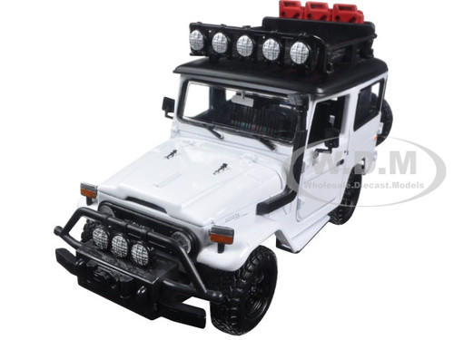 Toyota FJ40 Land Cruiser White "4x4 Overlanders" Series 1/24 Diecast Model Car Motormax 79137