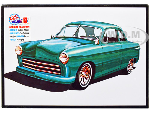 Skill 2 Model Kit 1949 Ford Coupe The 49'er 3-in-1 Kit 1/25 Scale Model AMT AMT1359