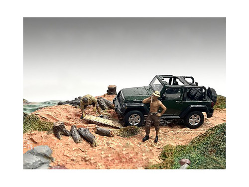 4X4 Mechanics 2 Piece Diecast Figure Set 1 for 1/43 Scale Models American Diorama AD43001