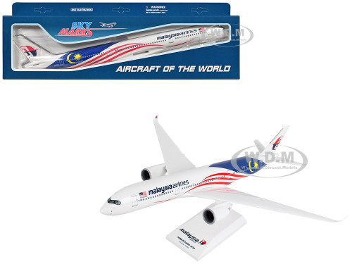 Airbus A350 900 Commercial Aircraft Malaysia Airlines 9M MAC White with Flag Graphics Snap Fit 1/200 Plastic Model Skymarks SKR1073