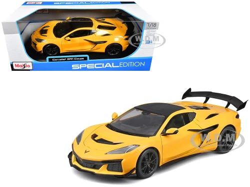 Chevrolet Corvette ZR1 Coupe Yellow with Carbon Top Special Edition Series 1/18 Diecast Model Car Maisto 31475Y
