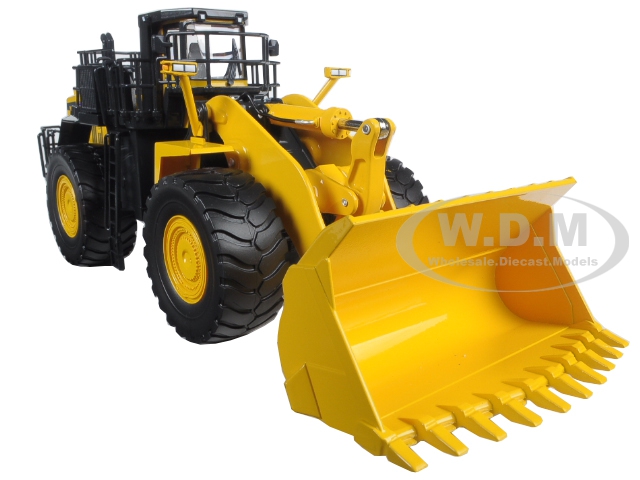 Komatsu WA900-3 Wheel Loader 1/50 Diecast Model First Gear 50-3301