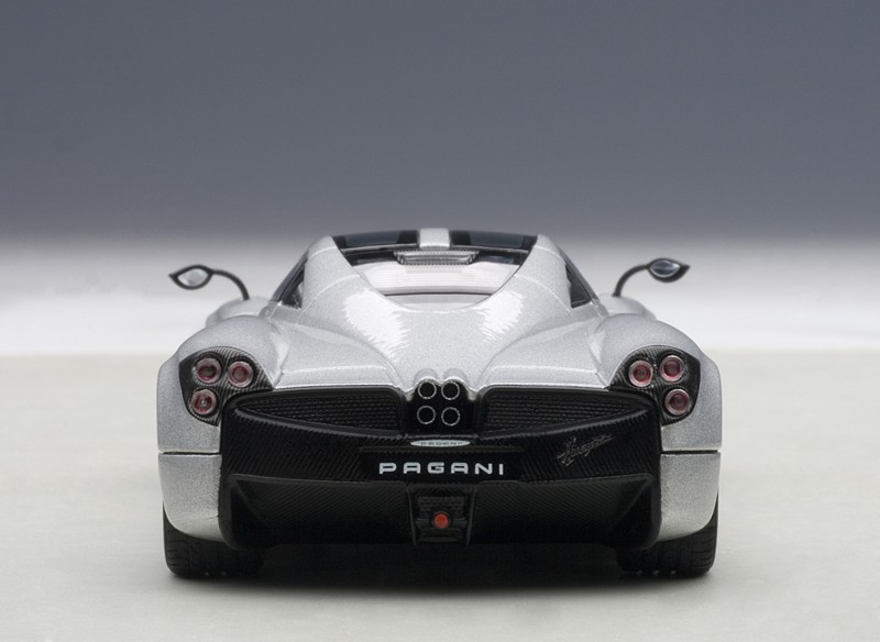 Pagani Huayra Metallic Silver 1/43 Diecast Model Car Autoart 58206