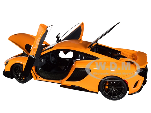 McLaren 675LT McLaren Orange 1/18 Model Car Autoart 76048